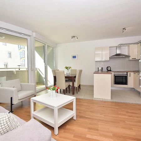 Sunshine Apartment Макарська Екстер'єр фото