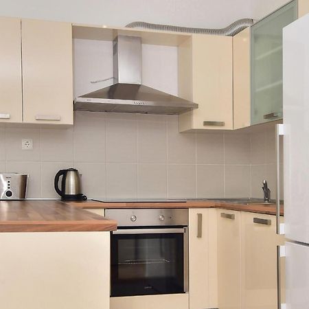Sunshine Apartment Макарська Екстер'єр фото