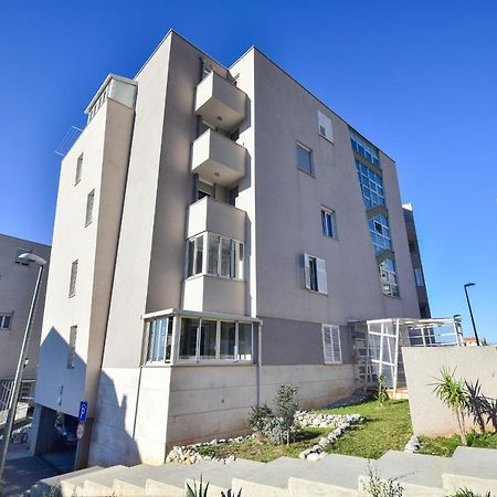 Sunshine Apartment Макарська Екстер'єр фото