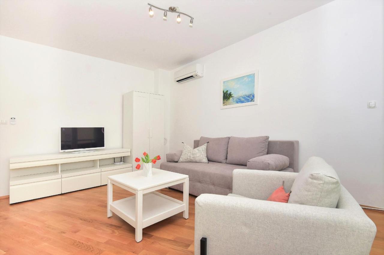 Sunshine Apartment Макарська Екстер'єр фото
