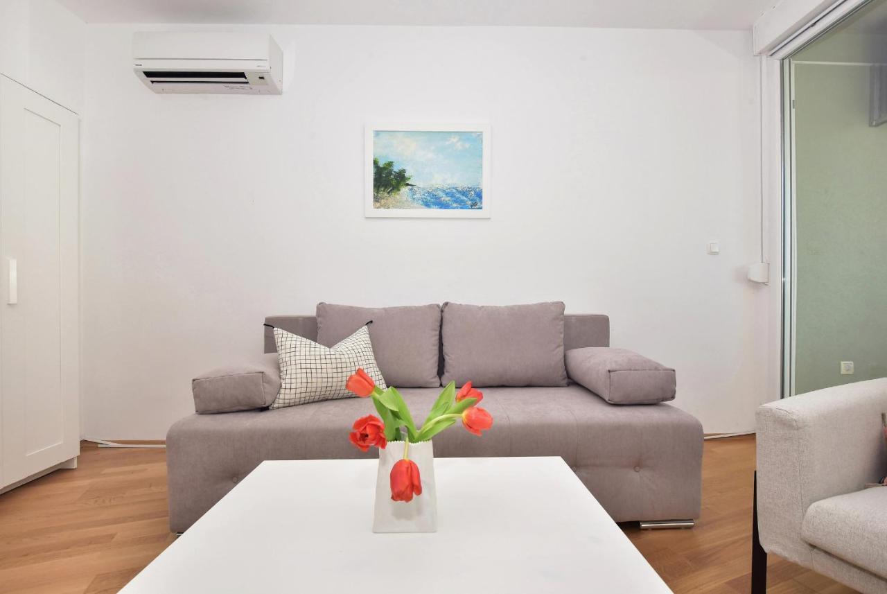 Sunshine Apartment Макарська Екстер'єр фото