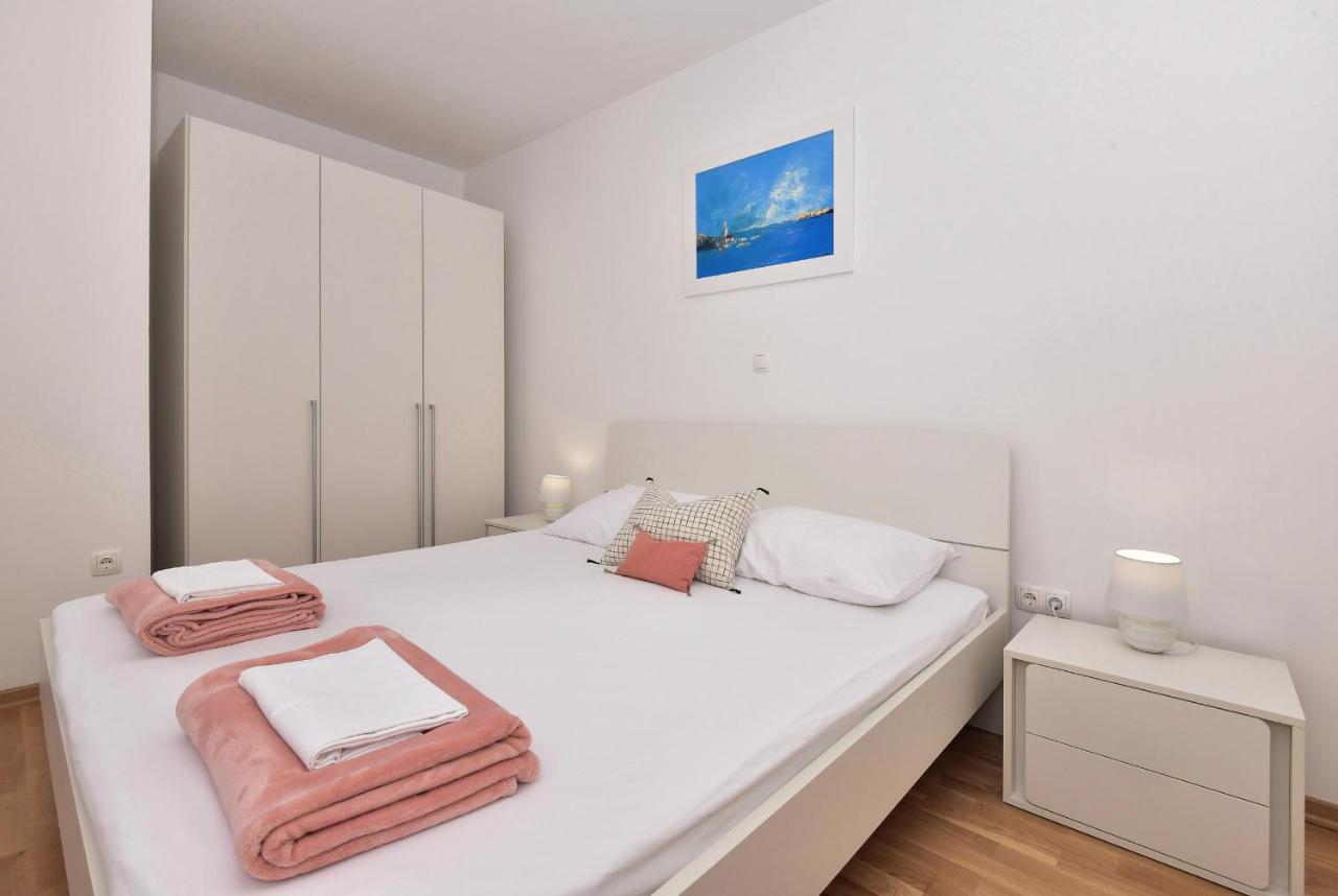 Sunshine Apartment Макарська Екстер'єр фото